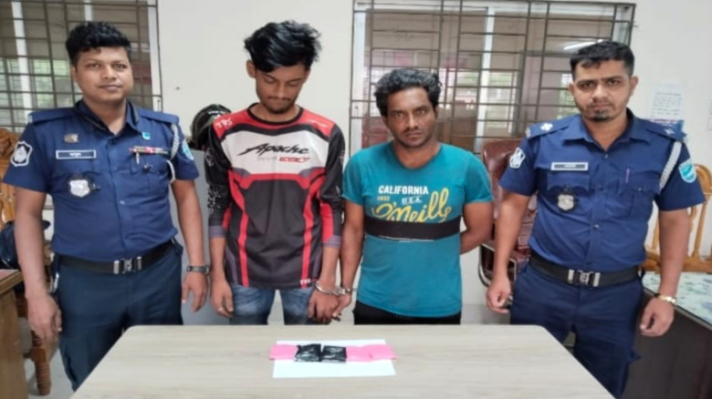 ৯৭৫ পিস ইয়াবা সহ দুই জন গ্রেফতার