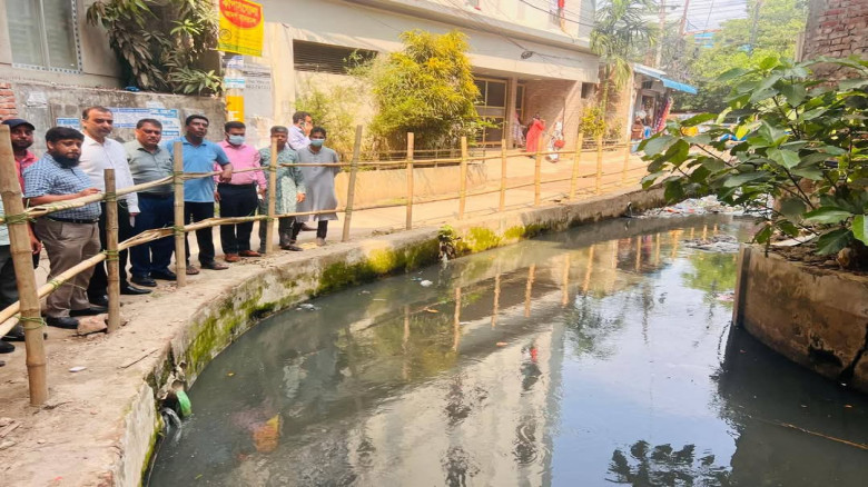 খালে পড়ে শিশুমৃত্যু: দুর্ঘটনাস্থল পরিদর্শন করলো চসিকের তদন্ত