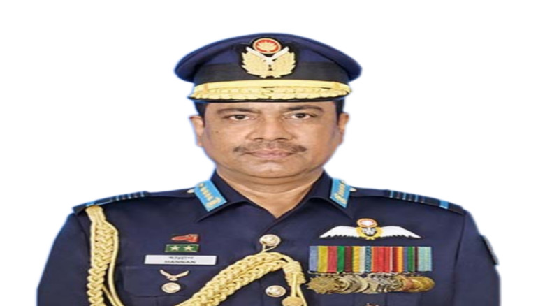 সাবেক বিমান বাহিনীর প্রধান এয়ার চিফ মার্শাল শেখ আব্দুল হান্নান ও তার পরিবারের দেশ ত্যাগে নিষেধাজ্ঞা