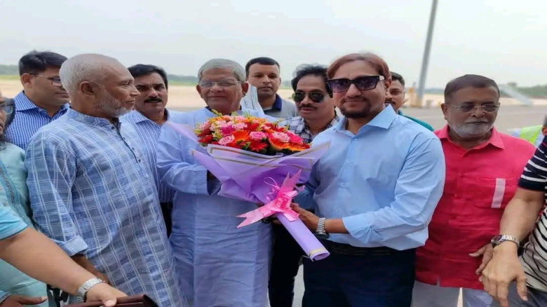 মীর্জা ফখরুলকে স্বাগত জানালেন চসিক মেয়র ডা. শাহাদাত, চট্টগ্রামের উন্নয়ন কর্মকাণ্ডে সন্তোষ প্রকাশ